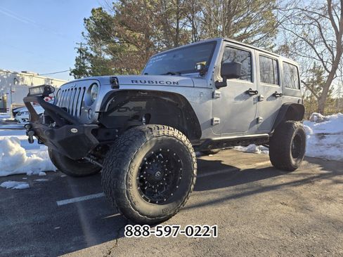 Used 2016 Jeep Wrangler Unlimited Rubicon w/ Connectivity Group image 2