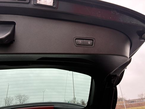 Certified 2024 Alfa Romeo Tonale Veloce image 33