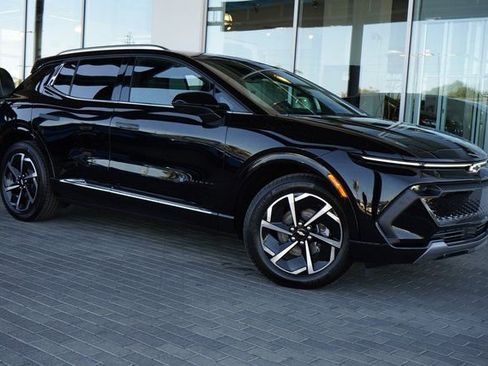 New 2025 Chevrolet Equinox EV LT FWD image 1