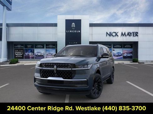 New 2026 Lincoln Navigator Reserve w/ Jet Appearance Package AWD/4WD image 2