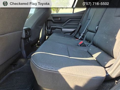 Used 2025 Toyota 4Runner SR5 AWD/4WD image 20