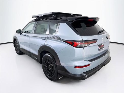 New 2026 Mitsubishi Outlander SE AWD/4WD image 5