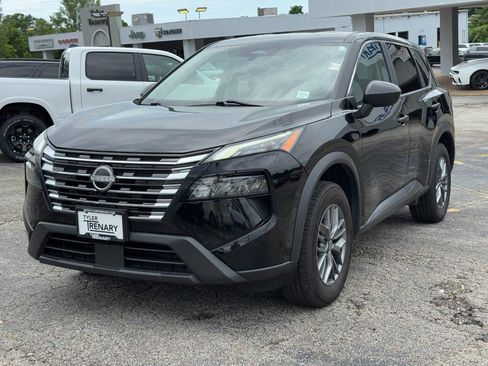 Used 2024 Nissan Rogue S AWD/4WD image 10