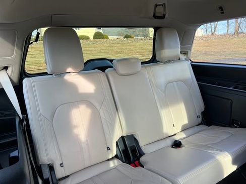 Certified 2023 Ford Expedition Platinum image 33