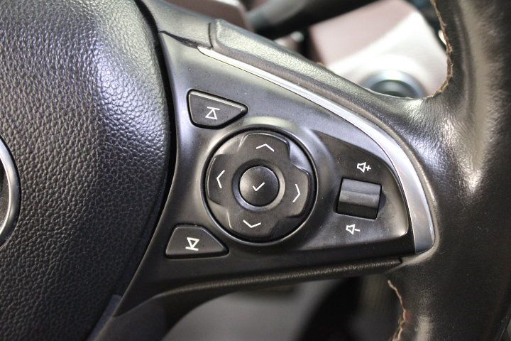 Used 2017 Buick Envision Essence FWD image 37