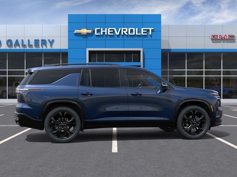 New 2027 Chevrolet Traverse RS w/ LPO, Floor Liner Package FWD image 6