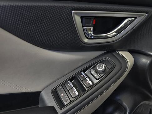 Used 2023 Subaru Forester Limited image 17