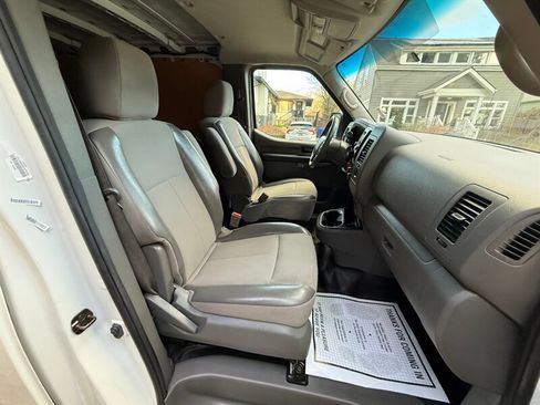 Used 2018 Nissan NV 1500 SV image 11