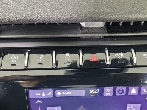 Used 2023 Jeep Grand Cherokee Laredo w/ Luxury Tech Group I image 62