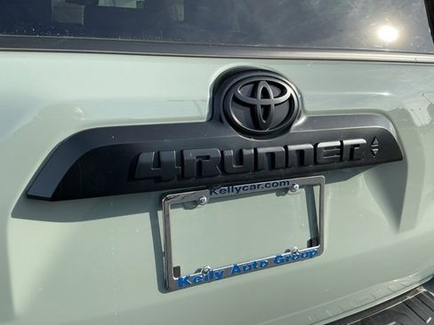 Used 2022 Toyota 4Runner TRD Off-Road Premium image 30