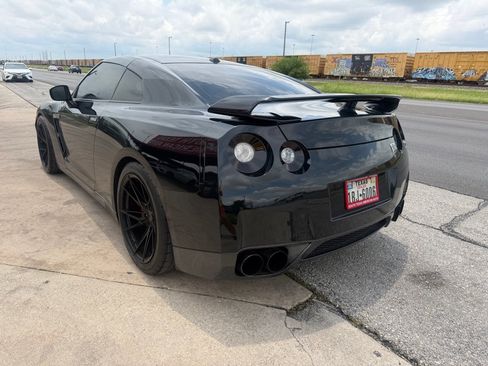 Used 2010 Nissan GT-R Premium AWD/4WD image 19
