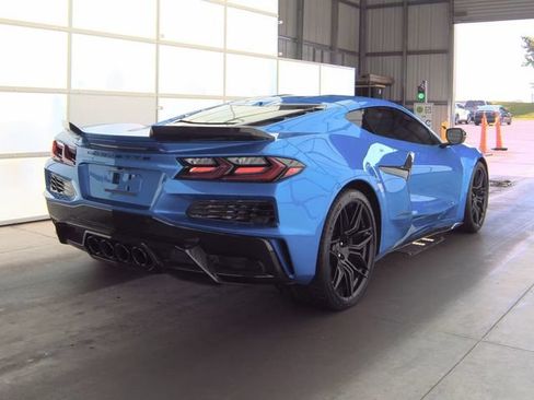 Used 2024 Chevrolet Corvette Z06 RWD image 6
