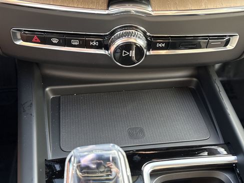 New 2026 Volvo XC60 B5 Plus w/ Protection Package Premier image 29