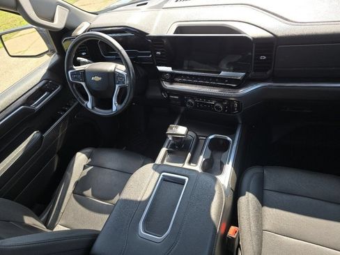 Used 2022 Chevrolet Silverado 1500 LTZ AWD/4WD image 31