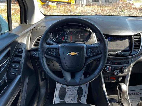 Used 2022 Chevrolet Trax LT image 20