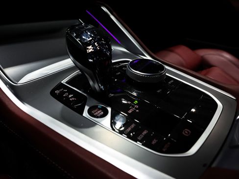 Used 2022 BMW X6 xDrive40i w/ Executive Package image 40