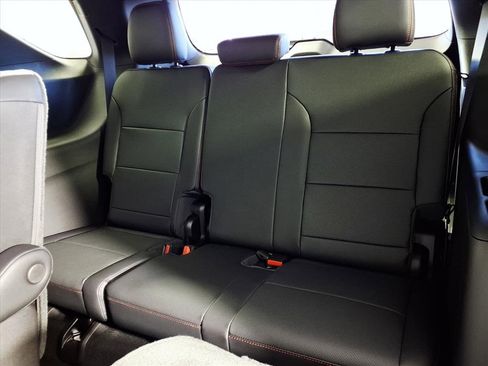 New 2026 Chevrolet Traverse RS image 9