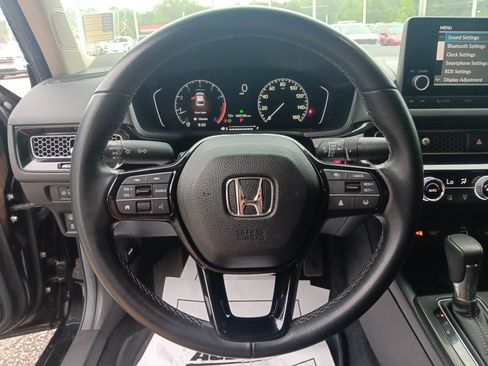Used 2024 Honda Civic EX image 8
