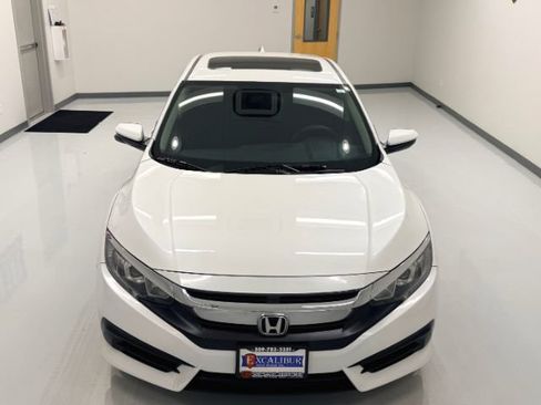 Used 2018 Honda Civic EX image 11