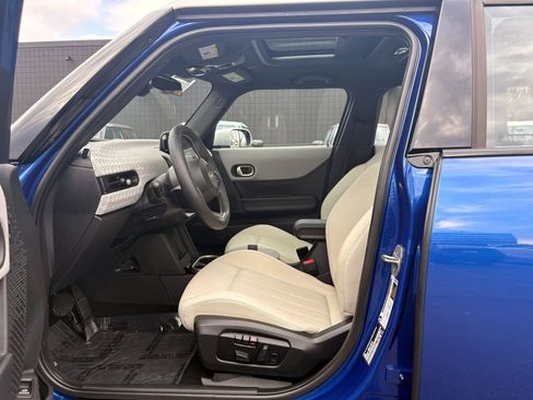 Used 2025 MINI Cooper S image 33