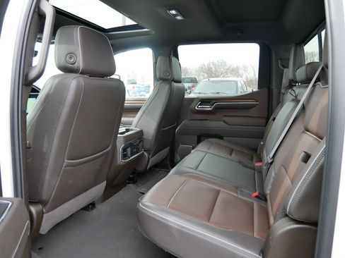 Used 2024 GMC Sierra 1500 Denali w/ Denali Reserve Package AWD/4WD image 16