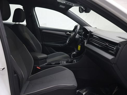 Used 2025 Volkswagen Jetta Sport FWD image 9