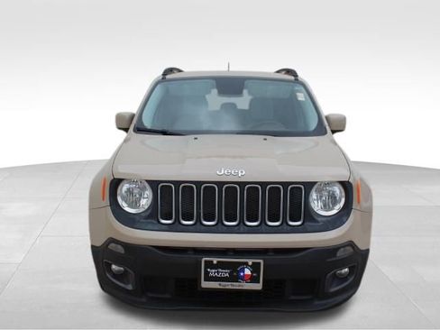 Used 2015 Jeep Renegade Latitude image 2