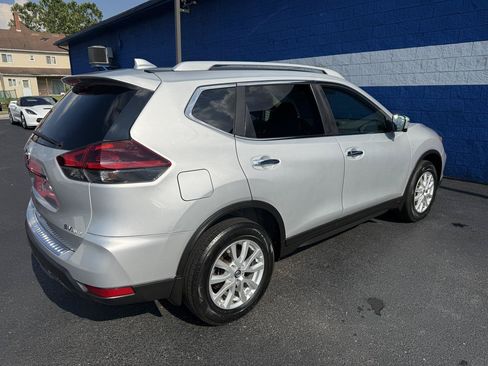 Used 2018 Nissan Rogue SV w/ Premium Package AWD/4WD image 21