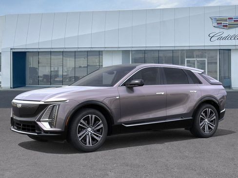 New 2026 Cadillac Lyriq Luxury image 2