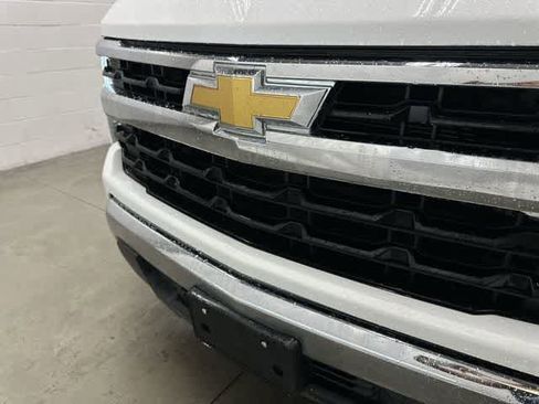 Used 2024 Chevrolet Silverado 1500 LT RWD image 31
