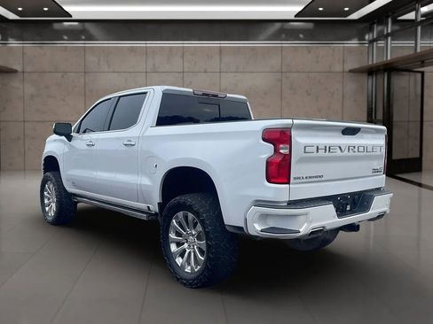 Used 2019 Chevrolet Silverado 1500 High Country w/ Technology Package image 3