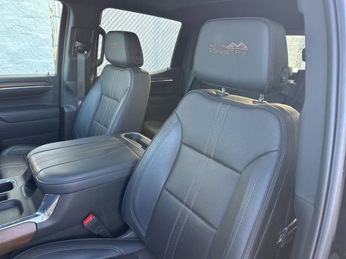 Used 2023 Chevrolet Silverado 1500 High Country w/ High Country Premium Package image 13