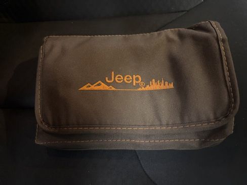 Used 2018 Jeep Wrangler Unlimited Sport w/ Dual Top Group AWD/4WD image 30