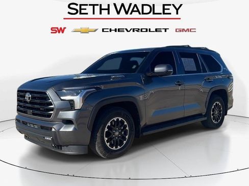 Used 2025 Toyota Sequoia SR5 image 3