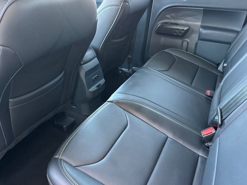 Used 2025 Ford Maverick Lobo AWD/4WD image 12