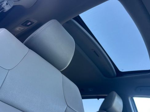 Used 2014 Honda Odyssey EX-L image 17