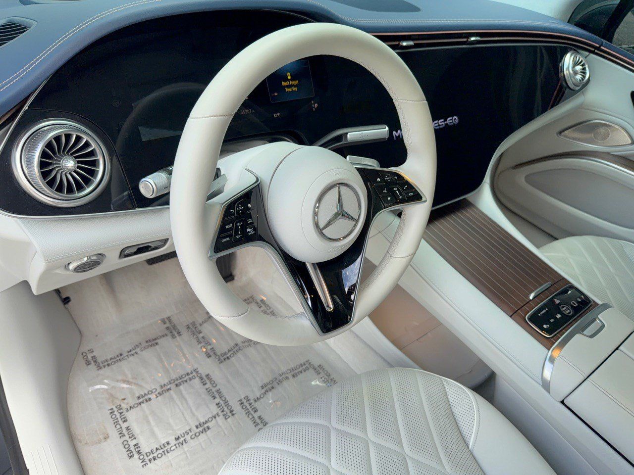 Certified 2023 Mercedes-Benz EQS 580 4MATIC Sedan image 4