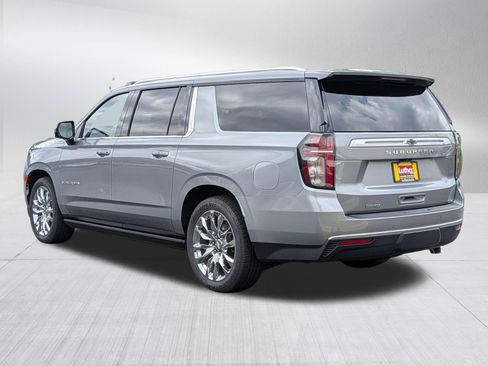 Used 2023 Chevrolet Suburban High Country w/ LPO, Illumination Package AWD/4WD image 5