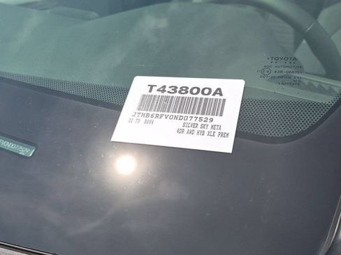 Certified 2022 Toyota RAV4 XLE Premium AWD/4WD image 18