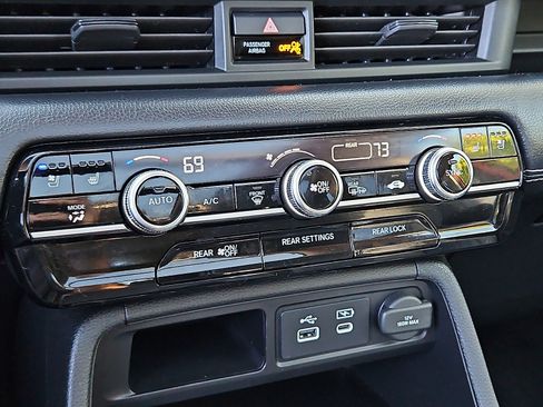 Used 2023 Honda Pilot Elite image 17