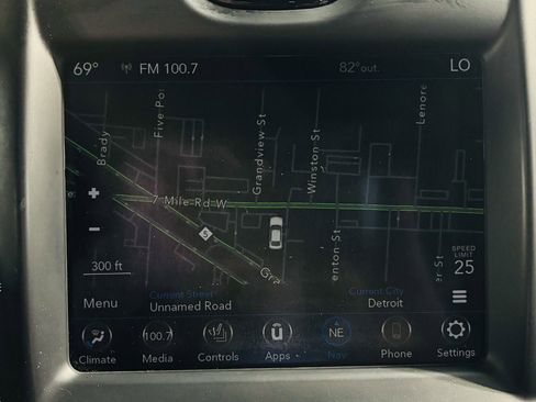 Used 2023 Chrysler 300 S RWD image 48