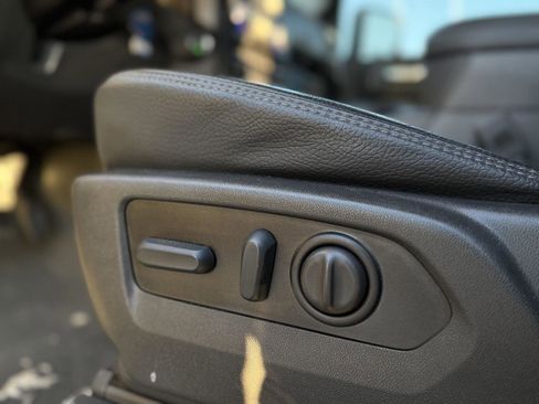 Used 2023 GMC Sierra 3500 Denali w/ Denali Ultimate Package image 15