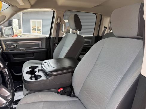 Used 2022 RAM 1500 Classic SLT w/ Electronics Convenience Group AWD/4WD image 15