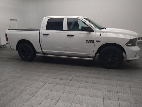 Used 2018 RAM 1500 Express w/ Express Value Package RWD image 11