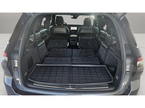 Used 2024 Jeep Grand Cherokee L Overland w/ Luxury Tech Group IV image 24