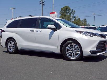 Certified 2023 Toyota Sienna Limited