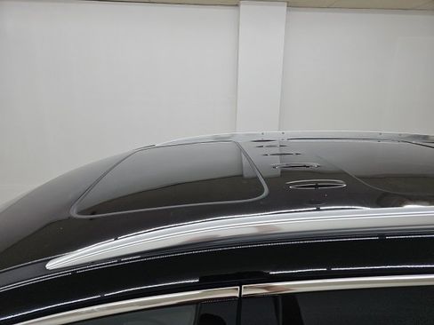 Used 2023 Buick Enclave Essence w/ Experience Buick Package image 2