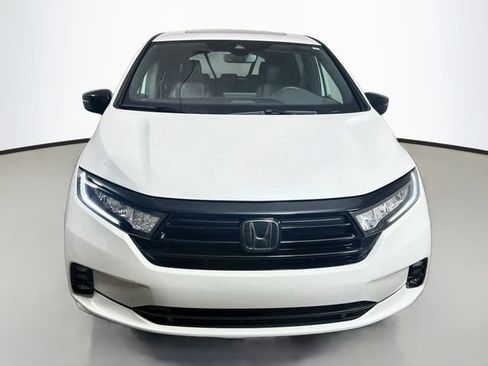 Used 2024 Honda Odyssey Sport image 2