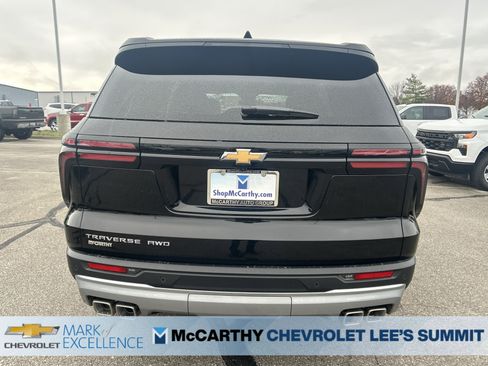 New 2026 Chevrolet Traverse LT w/ LPO, Floor Liner Package image 8