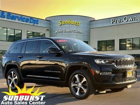 Used 2023 Jeep Grand Cherokee 4WD 4xe image 1